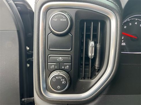 Used 2020 Chevrolet Silverado 1500 LT w/ Texas Edition image 21