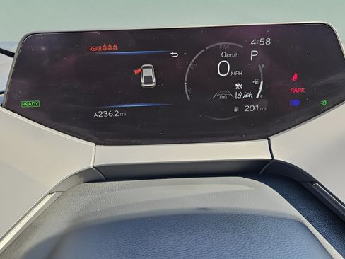 Used 2025 Toyota Prius FWD image 20