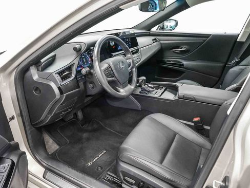 Used 2024 Lexus ES 350 w/ Premium Package FWD image 18