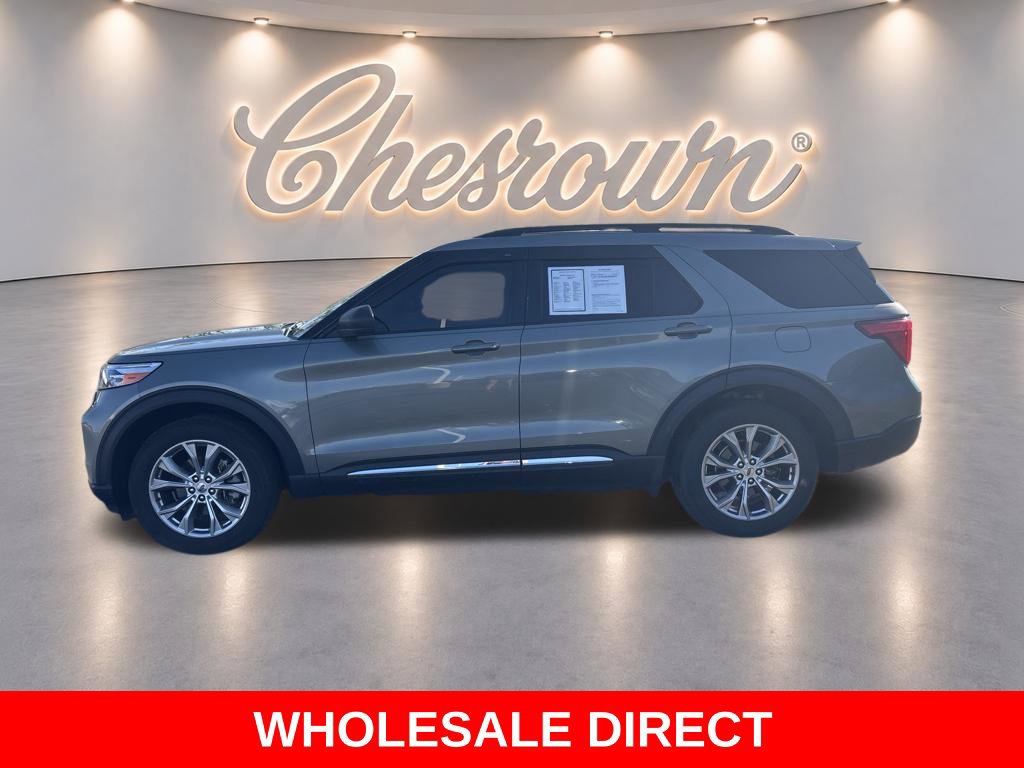 Used 2020 Ford Explorer XLT w/ Equipment Group 202A AWD/4WD image 2