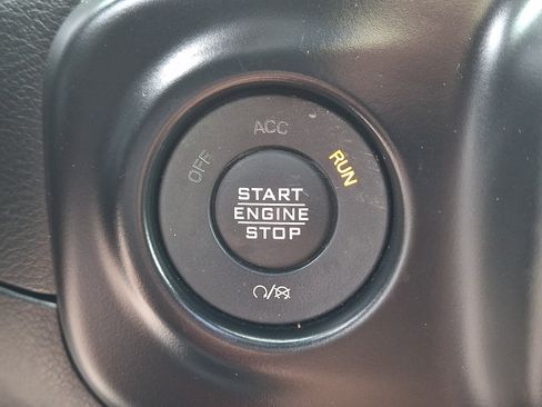 Used 2021 Jeep Wrangler Unlimited Sahara AWD/4WD image 20