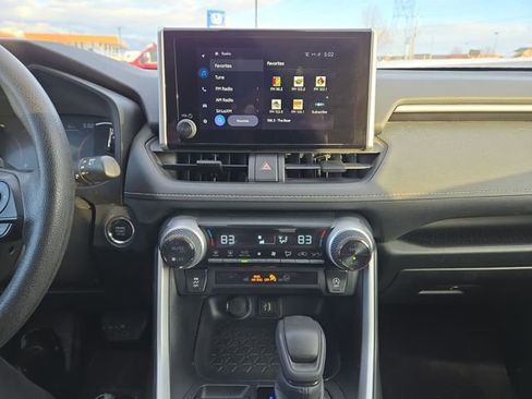 Used 2023 Toyota RAV4 XLE image 22