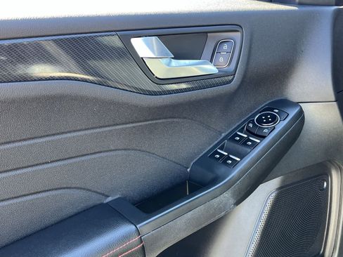 Used 2023 Ford Escape ST-Line Select image 15