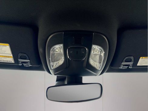 Used 2025 Jeep Compass Trailhawk AWD/4WD image 19