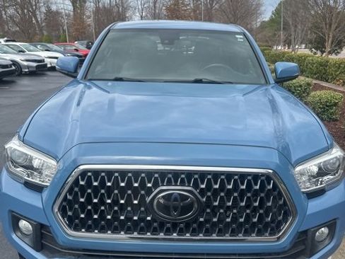 Used 2019 Toyota Tacoma TRD Off-Road w/ Technology Package image 1