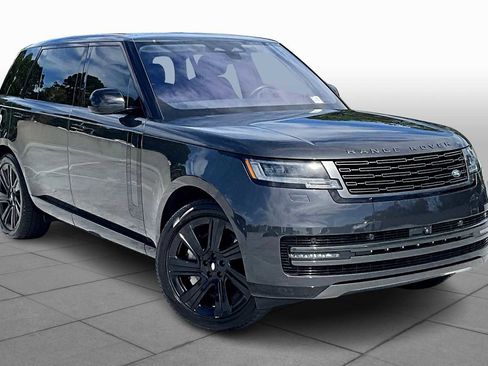 Used 2023 Land Rover Range Rover Long Wheelbase SE image 3