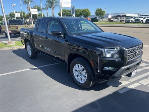 Used 2024 Nissan Frontier SV w/ SV Convenience Package RWD image 12