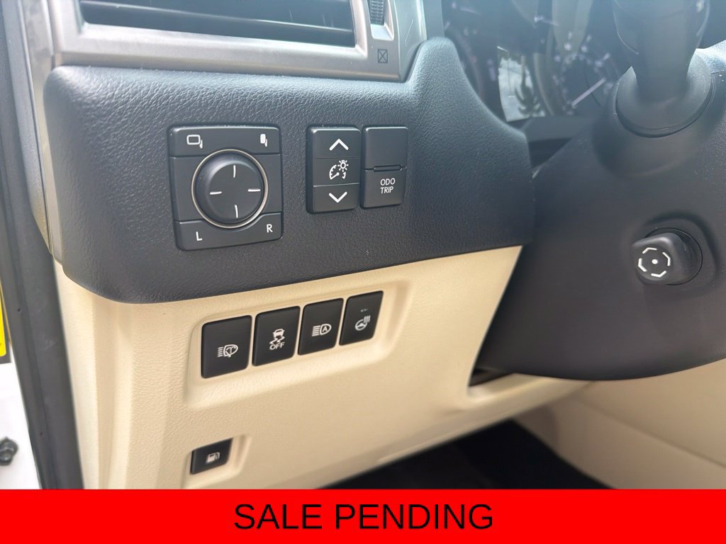 Used 2023 Lexus GX 460 Premium AWD/4WD image 17