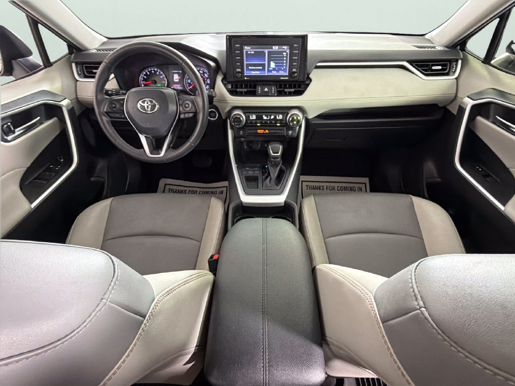Used 2020 Toyota RAV4 XLE Premium FWD image 32