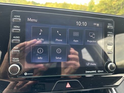 Used 2021 Toyota Venza LE w/ Carpet Mat Package (TMS) image 15