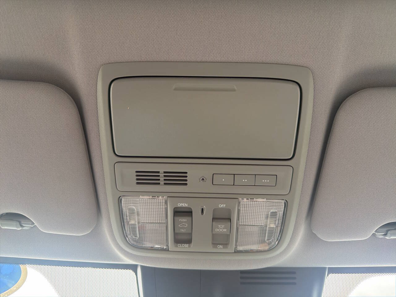 Used 2017 Honda CR-V EX-L image 17