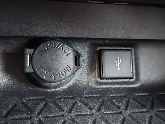 Certified 2022 Toyota RAV4 LE AWD/4WD image 18