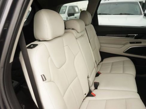 Used 2025 Kia Telluride EX FWD image 17