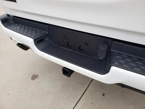 Used 2022 RAM 1500 Big Horn image 11