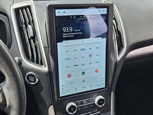 Used 2024 Ford Edge SEL w/ Convenience Package image 13