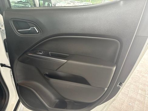 Used 2019 Chevrolet Colorado LT w/ Redline Special Edition RWD image 39