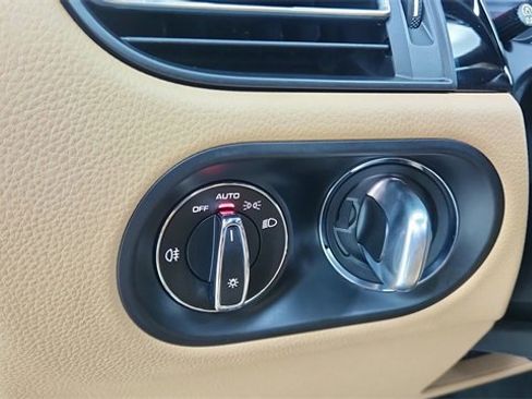 Used 2019 Porsche Macan S image 35