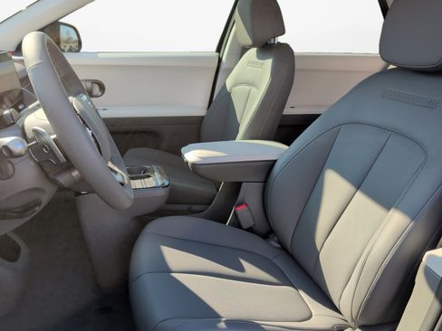 New 2026 Hyundai Ioniq 5 SEL image 9