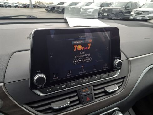 Used 2024 Nissan Altima 2.5 SV image 18