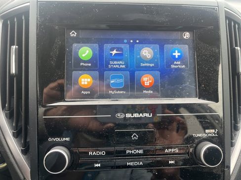 Used 2024 Subaru Forester Premium image 17