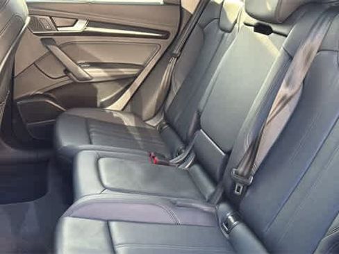 Used 2019 Audi Q5 Prestige w/ Prestige Package image 30