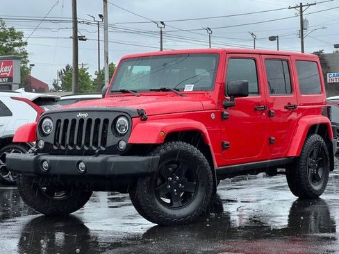 Used 2015 Jeep Wrangler Unlimited Sahara w/ Quick Order Package 24X AWD/4WD image 2