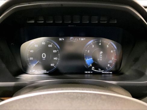 Used 2021 Volvo XC90 T6 Momentum w/ Advanced Package image 26