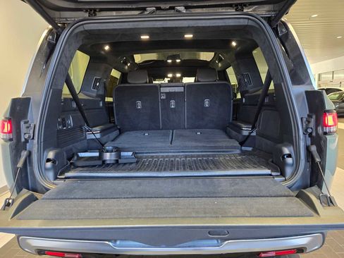 Used 2022 Rivian R1S Launch Edition image 24