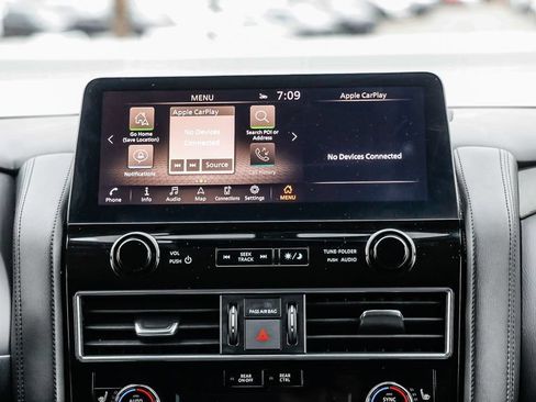 Used 2023 Nissan Armada SV AWD/4WD image 17