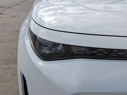 Certified 2025 Kia Soul LX image 11