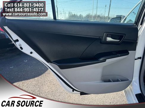 Used 2012 Toyota Camry LE image 24