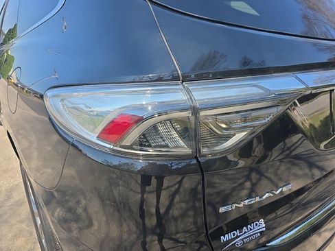 Used 2024 Buick Enclave Avenir w/ Avenir Technology Package image 6