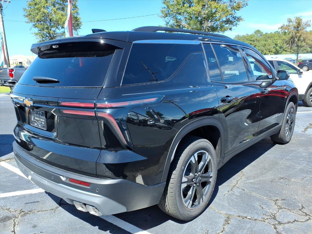 New 2027 Chevrolet Traverse LT w/ Sun and Wheel Package AWD/4WD image 3