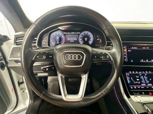 Used 2019 Audi Q8 Prestige w/ Luxury Package image 17