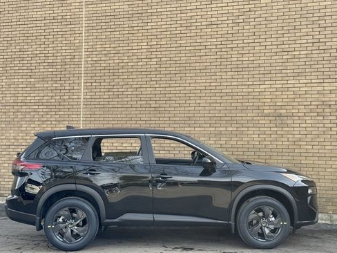 New 2026 Nissan Rogue SV w/ Cold Weather Package image 4