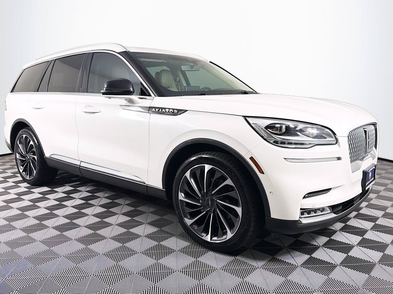 Used 2020 Lincoln Aviator Reserve w/ Equipment Group 202A AWD/4WD image 29