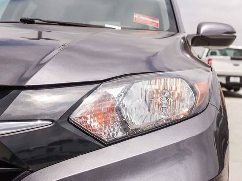 Used 2018 Honda HR-V EX image 7