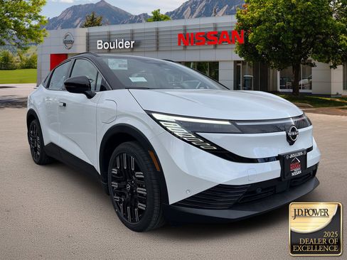 New 2026 Nissan Leaf Platinum+ w/ Cargo Package (Platinum+) image 1