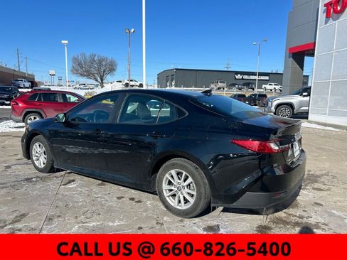 Used 2025 Toyota Camry LE image 8