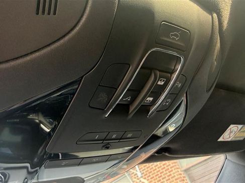 Used 2017 Maserati Ghibli RWD image 35