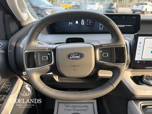 New 2026 Ford Expedition Active image 16