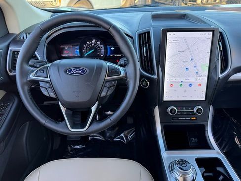 Certified 2024 Ford Edge SEL w/ Convenience Package image 4