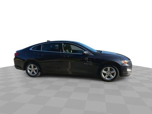 Used 2023 Chevrolet Malibu LT image 3