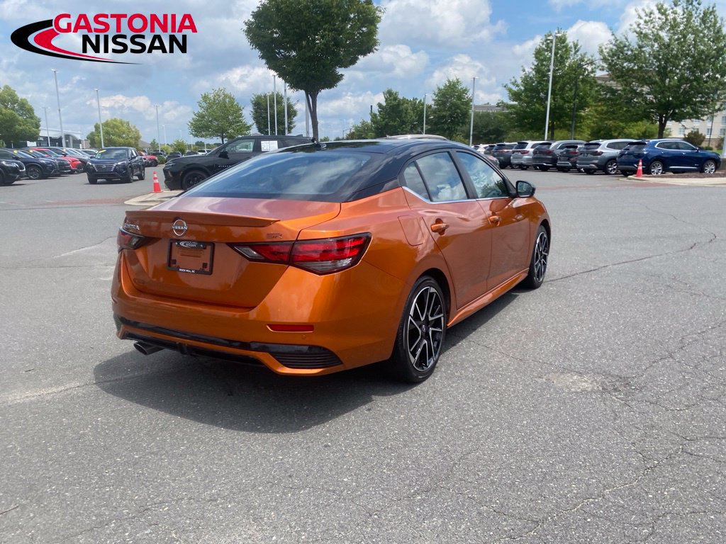 Used 2025 Nissan Sentra SR w/ SR Premium Package FWD image 6