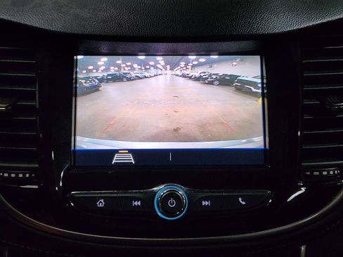 Used 2022 Chevrolet Trax LS w/ Tint and Cruise Package image 37