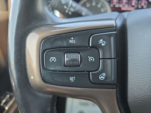 Used 2020 Chevrolet Silverado 1500 High Country w/ Technology Package AWD/4WD image 16
