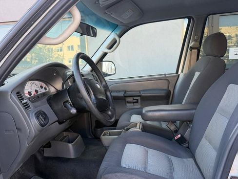 Used 2005 Ford Explorer Sport Trac XLT RWD image 15