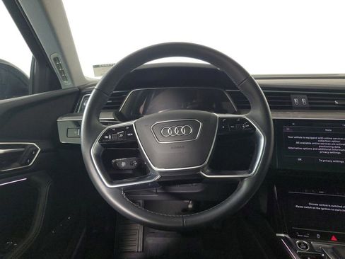Used 2024 Audi Q8 e-tron Prestige image 15