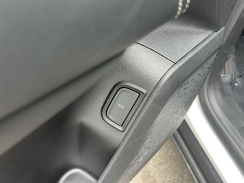 Used 2025 GMC Terrain Elevation w/ Elevation Premium Package AWD/4WD image 14