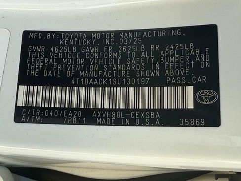 Used 2025 Toyota Camry SE image 26